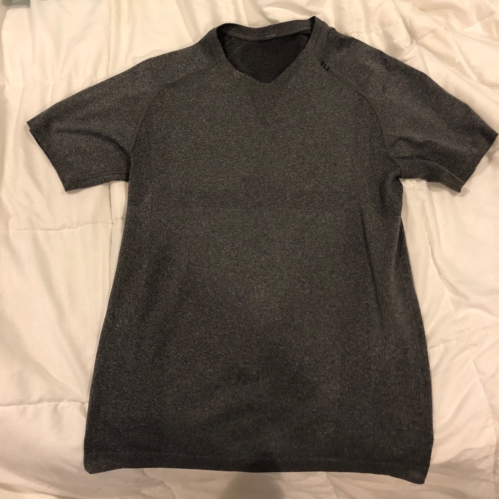 Lulu lemon workout tee